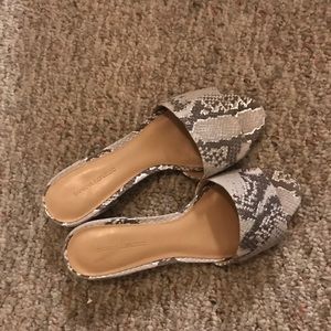 Banana republic sandals